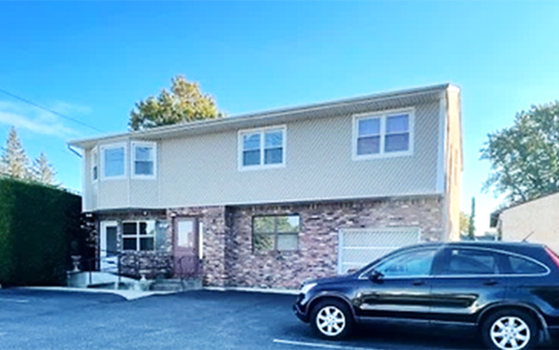 Raffa of Island Associates Real Estate sells 2,610 s/f mixed-use